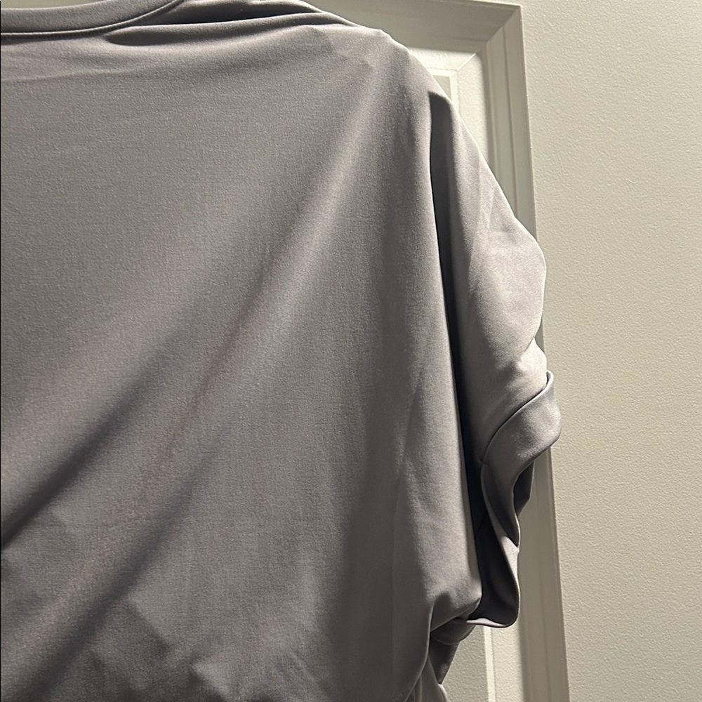 Express Gray Twist Short Sleeve Top - Picture 7 of 7